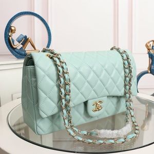 Meet your Posher, Luster